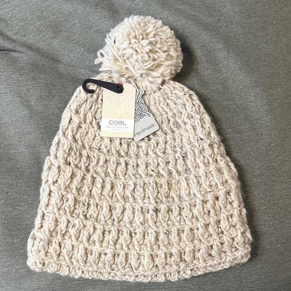 NWT! Coal Cream Knit Beanie